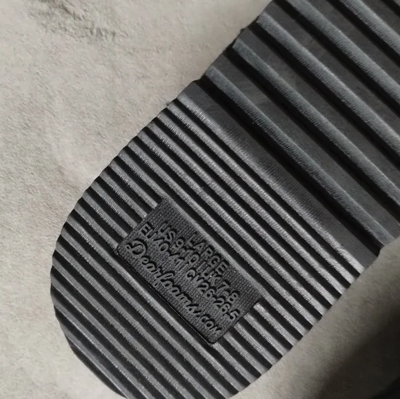 Memory Foam Slippers - Picture 4 of 6